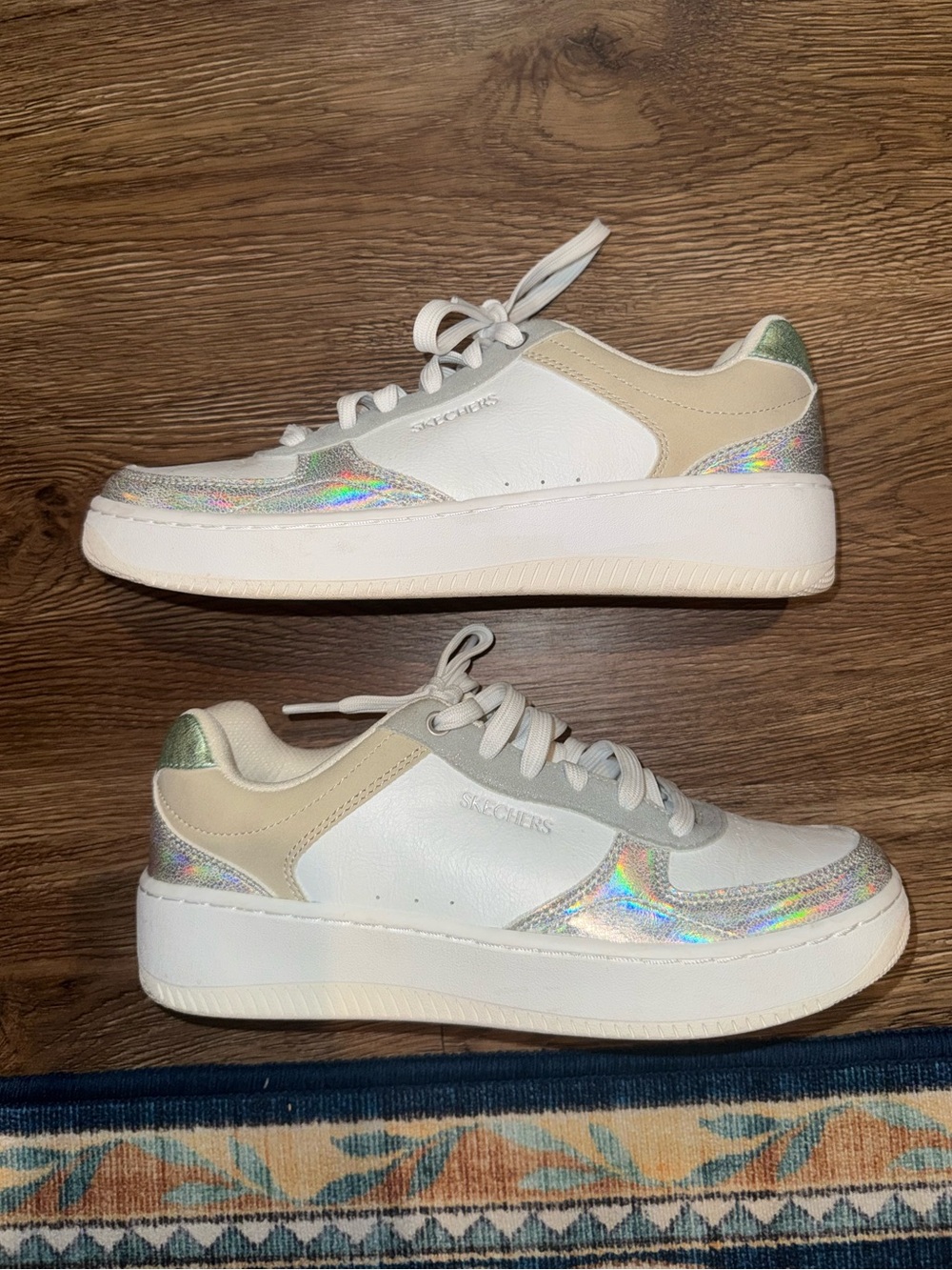 Skechers Women's White Sneakers with Iridescent Accents and Beige Panels